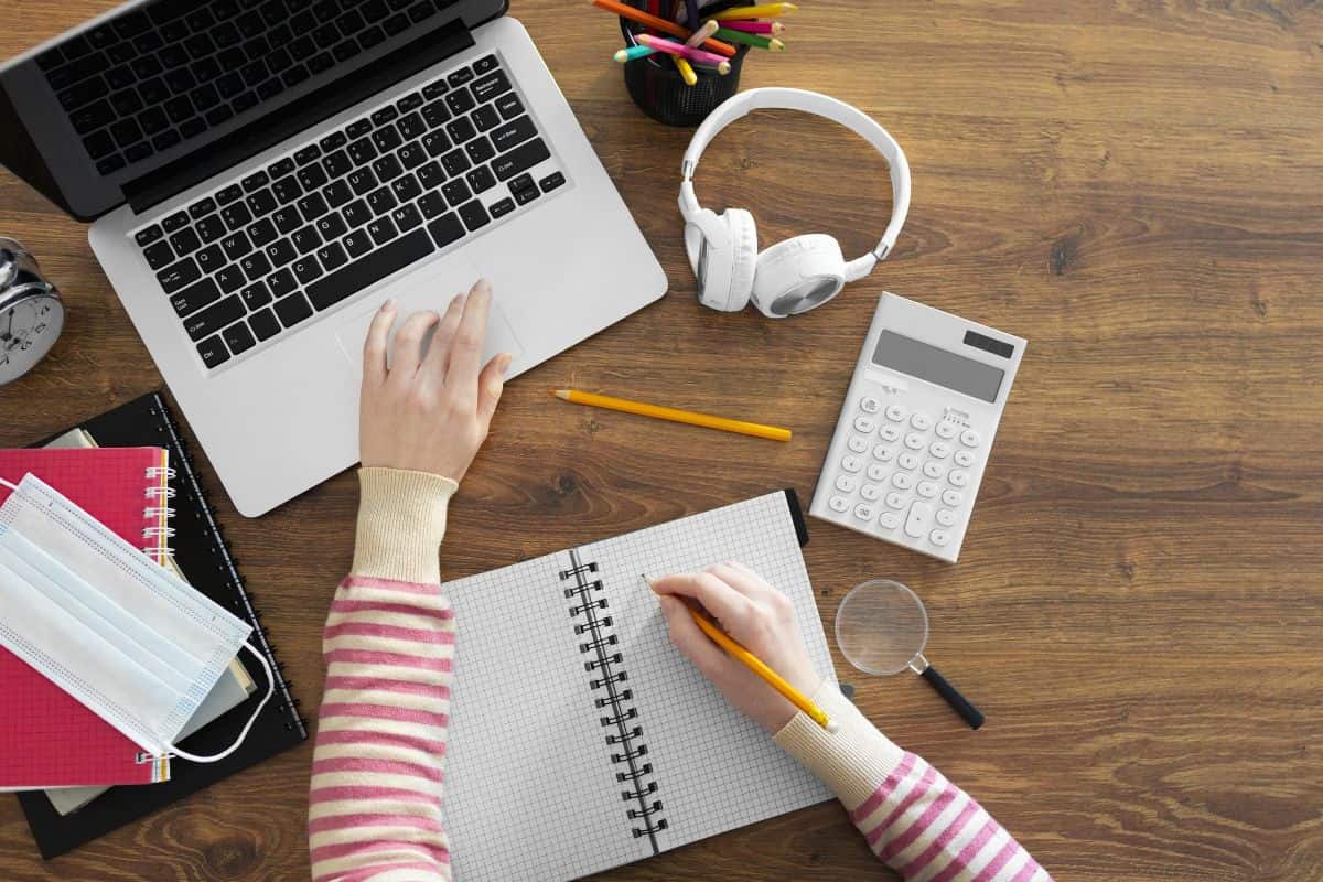 Cómo empezar y gestionar un negocio, Tema 1 GRATUITO